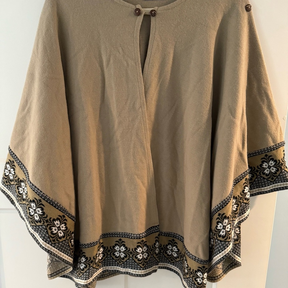 Lorena Original Design Camel W/ Trim Cape Sweater Women's One Size